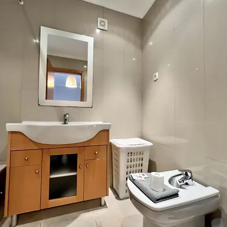 Garden With Pool By Homing * 阿尔布费拉