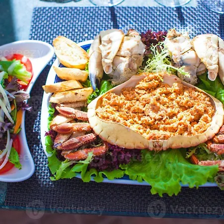 度假居 Garden With Pool By Homing