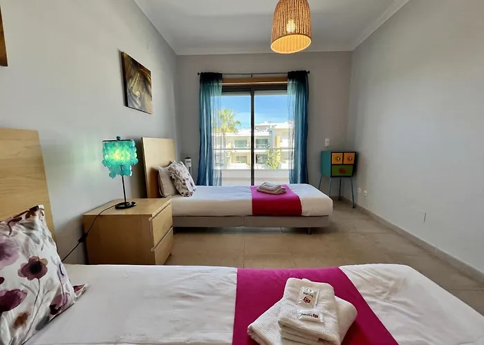 Сasa de vacaciones Garden With Pool By Homing Albufeira