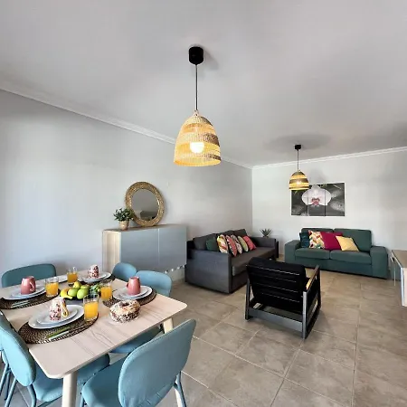 Garden With Pool By Homing 펜션 *