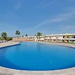 Garden With Pool By Homing *