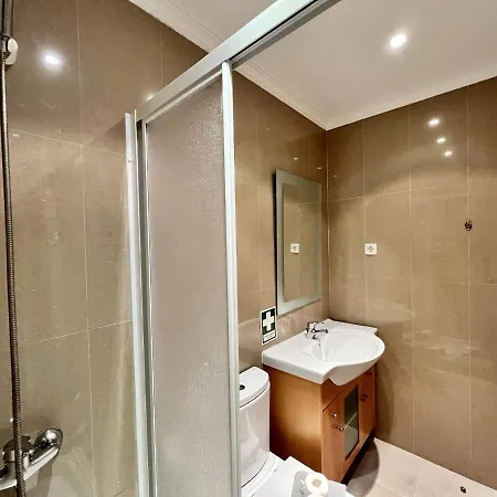 Garden With Pool By Homing Hébergement de vacances *